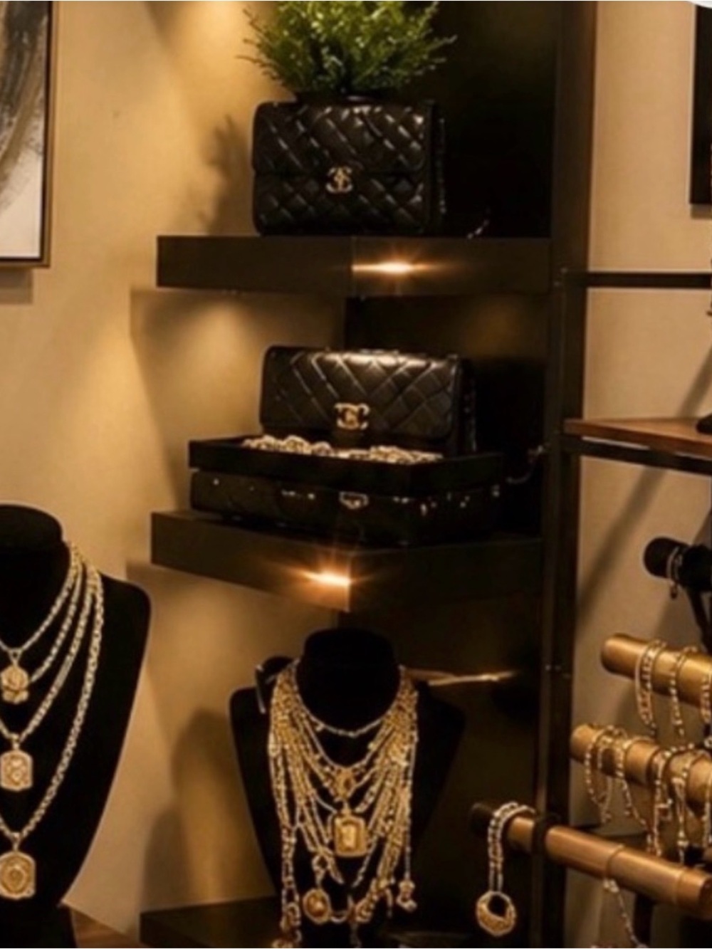 Follow @luxsterljewels POSH-SHOW 8/23 @ 9AMET